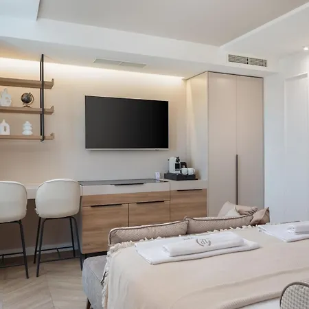 Le Prestige Luxury , Self Check-in, Minutes From Waterfront 4* ספליט