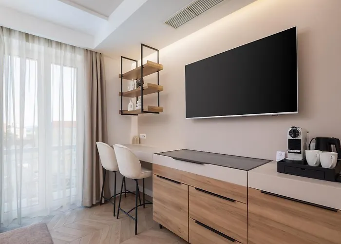 Le Prestige Luxury , Self Check-in, Minutes From Waterfront Pensionat