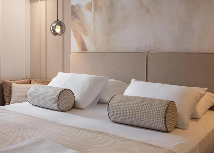 Le Prestige Luxury , Self Check-in, Minutes From Waterfront Pensionat 4*