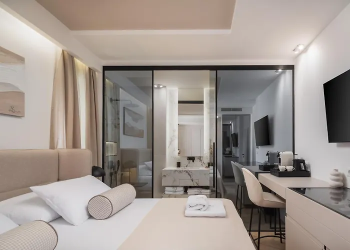 Le Prestige Luxury , Self Check-in, Minutes From Waterfront Pensionat