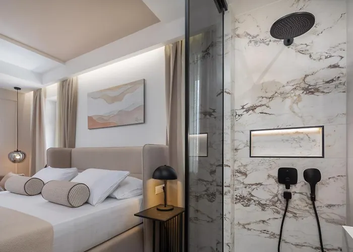 Pensionat Le Prestige Luxury , Self Check-in, Minutes From Waterfront 4*