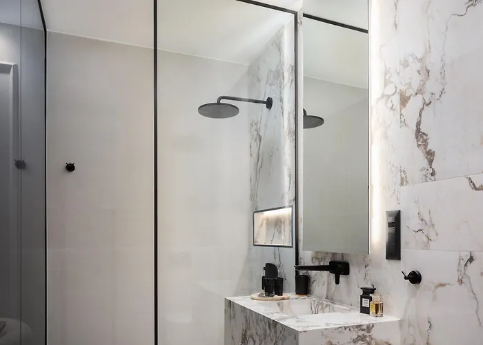 Pensionat Le Prestige Luxury , Self Check-in, Minutes From Waterfront 4*