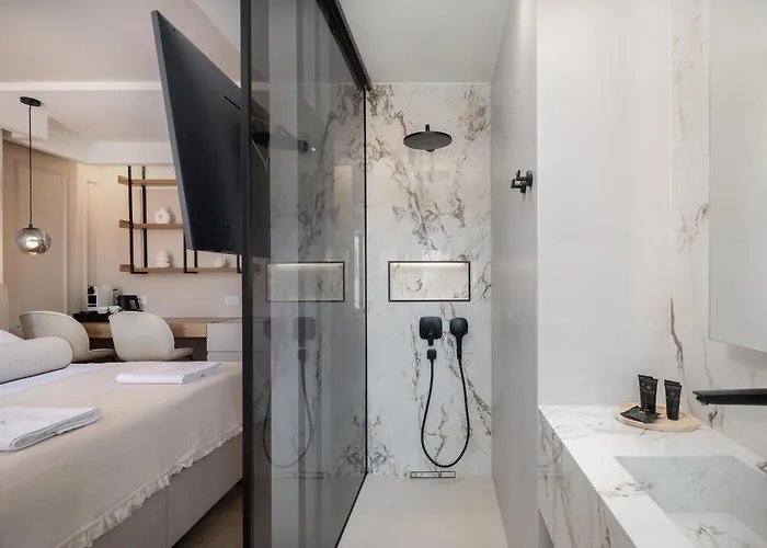 Pensionat Le Prestige Luxury , Self Check-in, Minutes From Waterfront 4*