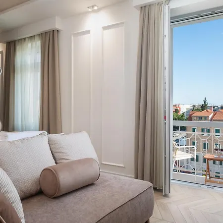 Maison d'hôtes Luxury Le Prestige Few Minutes From Split's Iconic Waterfront Split