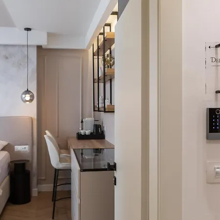 Le Prestige Luxury , Self Check-in, Minutes From Waterfront スプリト