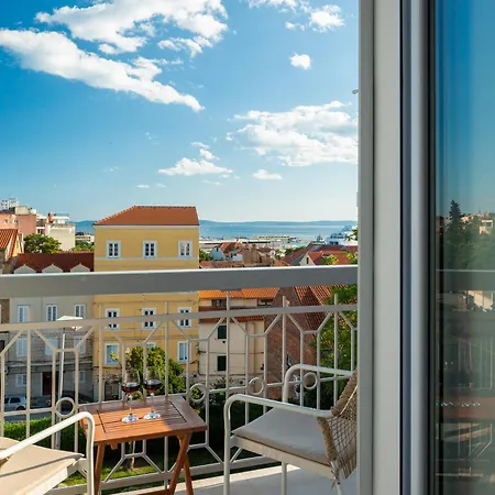 Maison d'hôtes Luxury Le Prestige Few Minutes From Split's Iconic Waterfront *