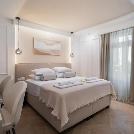 Luxury Le Prestige Few Minutes From Split's Iconic Waterfront Split