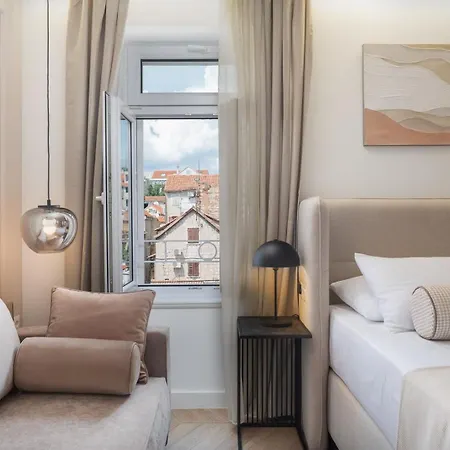 Luxury Le Prestige Few Minutes From Split's Iconic Waterfront Maison d'hôtes *