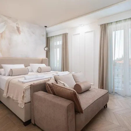 Le Prestige Luxury , Self Check-in, Minutes From Waterfront 4* 斯普利特