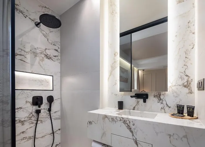 Πανσιόν Le Prestige Luxury , Self Check-in, Minutes From Waterfront 4*