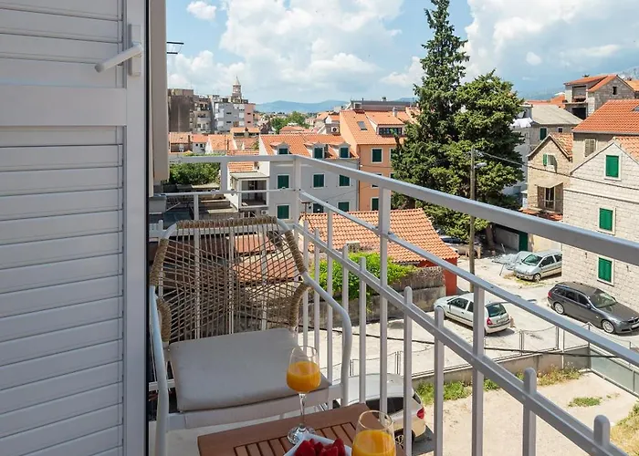 Le Prestige Luxury , Self Check-in, Minutes From Waterfront Πανσιόν