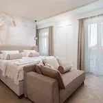 Le Prestige Luxury , Self Check-in, Minutes From Waterfront 4* Split