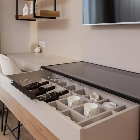 Le Prestige Luxury , Self Check-in, Minutes From Waterfront Konukevi 4*