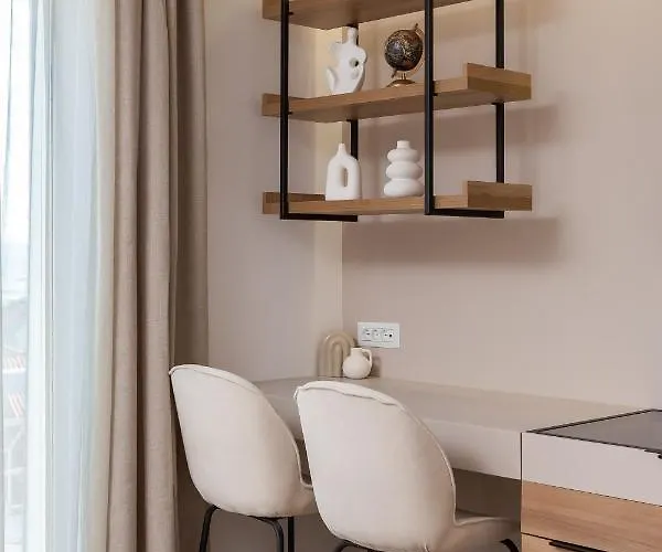 Le Prestige Luxury , Self Check-in, Minutes From Waterfront Split