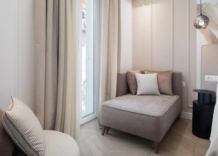 Le Prestige Luxury , Self Check-in, Minutes From Waterfront 4*