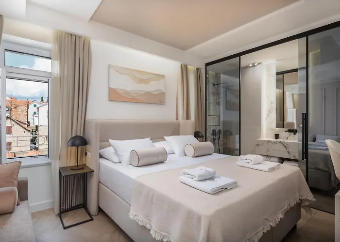 招待所 Le Prestige Luxury , Self Check-in, Minutes From Waterfront 斯普利特