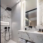 Konukevi Le Prestige Luxury , Self Check-in, Minutes From Waterfront 4*