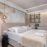 Le Prestige Luxury , Self Check-in, Minutes From Waterfront Split