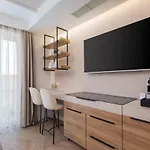 Le Prestige Luxury , Self Check-in, Minutes From Waterfront Konukevi