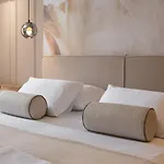 Le Prestige Luxury , Self Check-in, Minutes From Waterfront Konukevi 4*