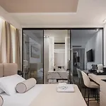 Le Prestige Luxury , Self Check-in, Minutes From Waterfront Konukevi