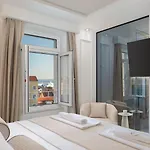 Le Prestige Luxury , Self Check-in, Minutes From Waterfront Konukevi Split