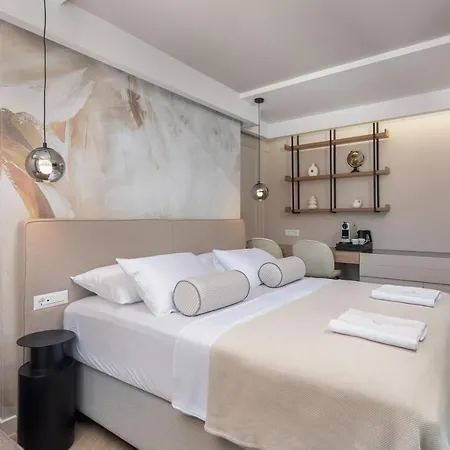 Le Prestige Luxury , Self Check-in, Minutes From Waterfront Split