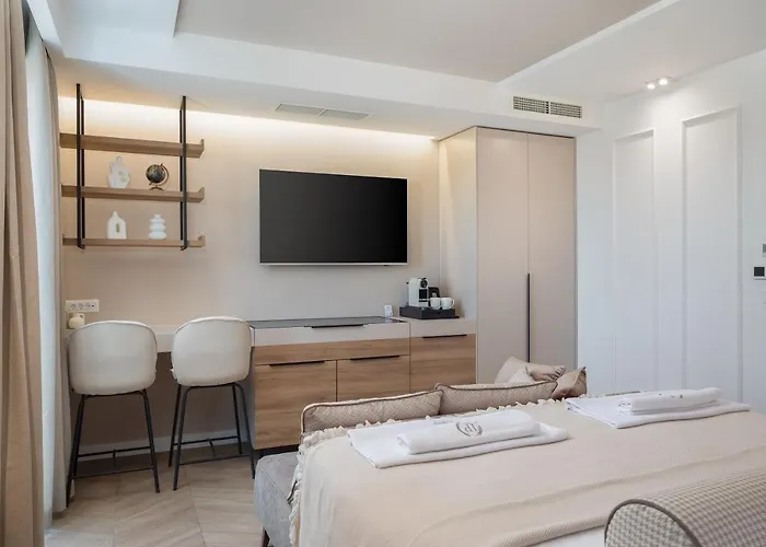 Le Prestige Luxury , Self Check-in, Minutes From Waterfront Gæstehus 4*