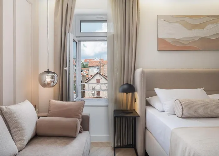 Le Prestige Luxury , Self Check-in, Minutes From Waterfront Gæstehus 4*